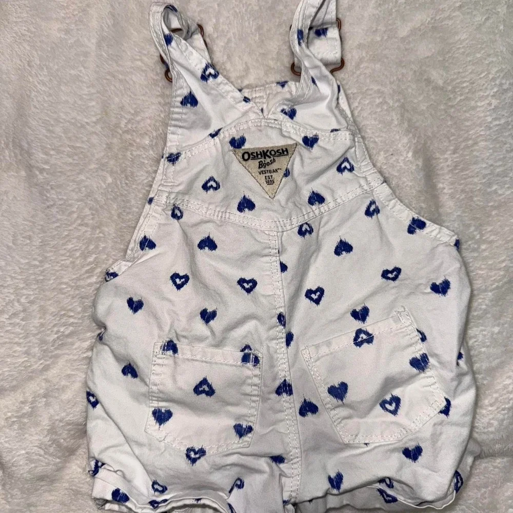OshKosh B'gosh white/blue heart overalls Size 6 months